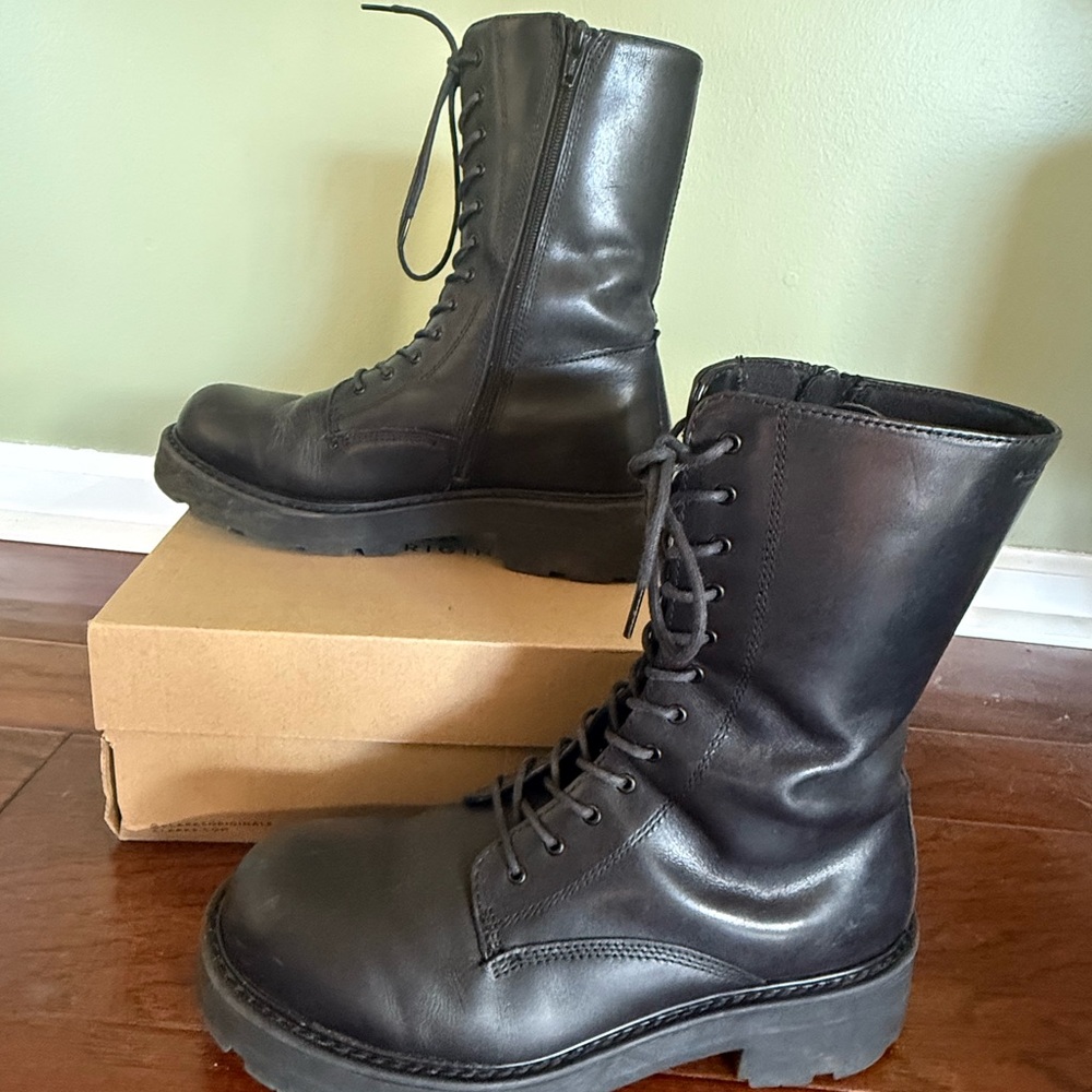 Vagabond Black Leather combat Boots
